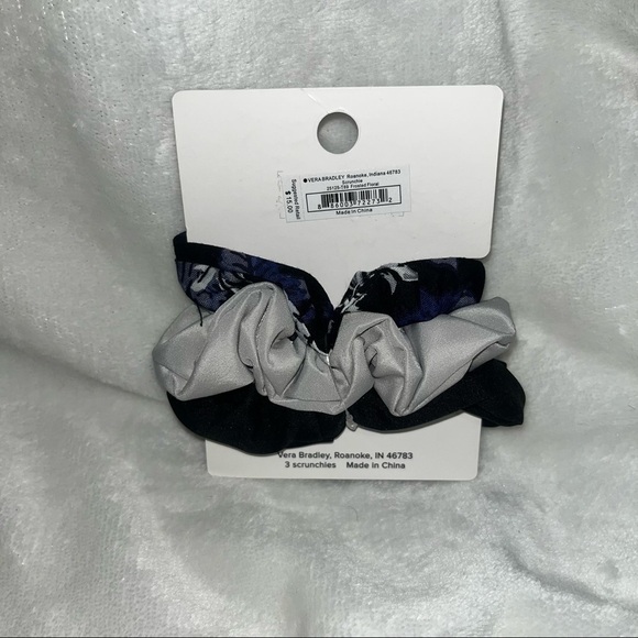 NWT Vera Bradley Scrunchies in Frosted Floral​​ - Picture 2 of 2